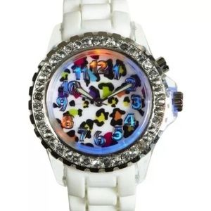 NEW WITH TAGS Women’s Cheetah Wrist Watch (White)